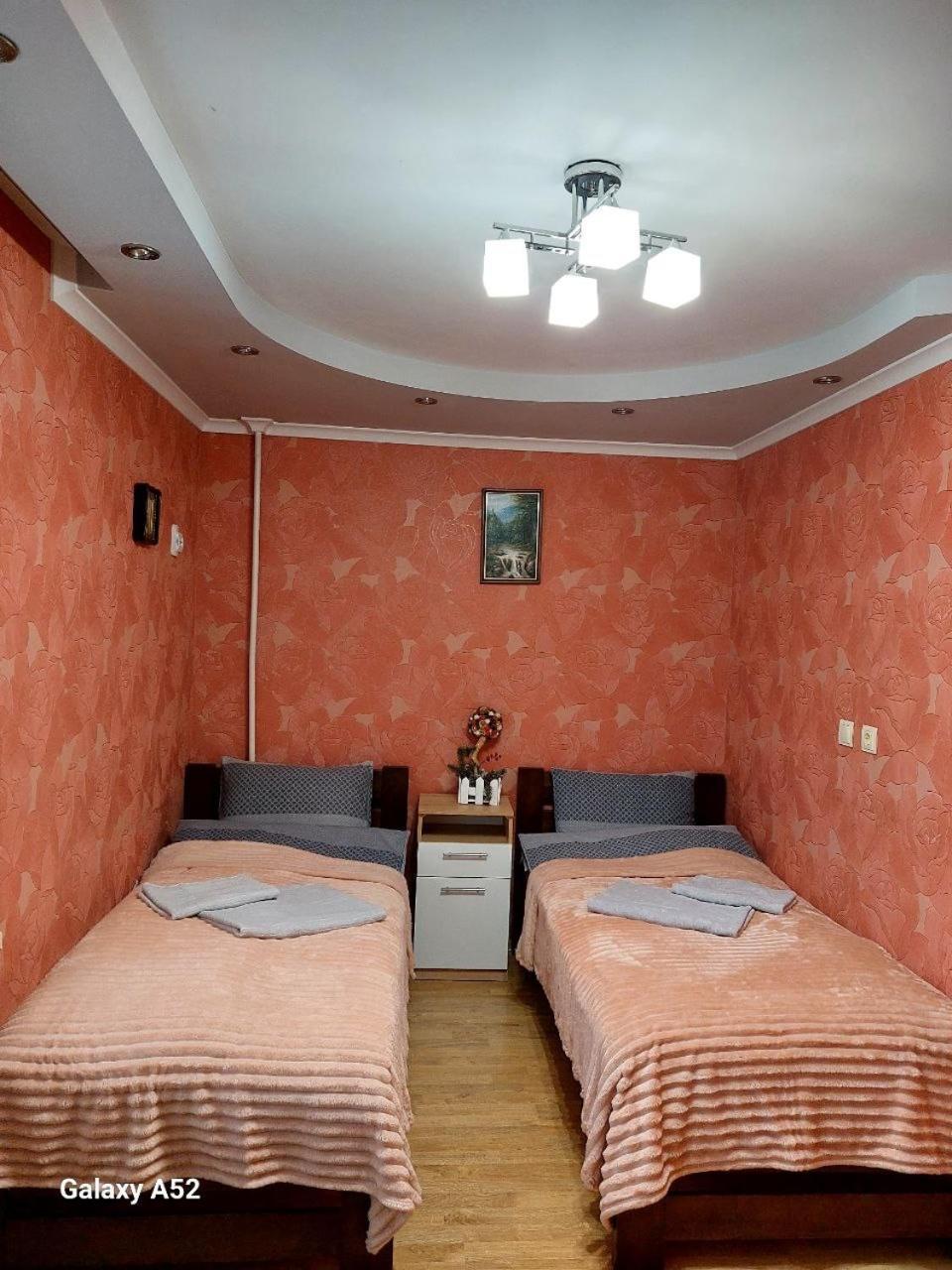 Подобова Оренда Двокімнатної Квартири Старичі Extérieur photo