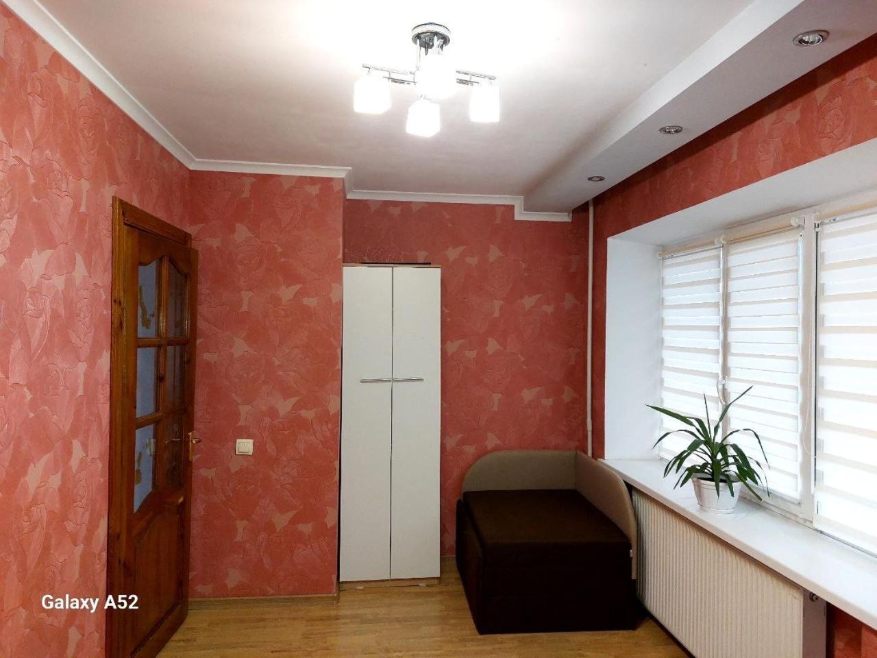 Подобова Оренда Двокімнатної Квартири Старичі Extérieur photo